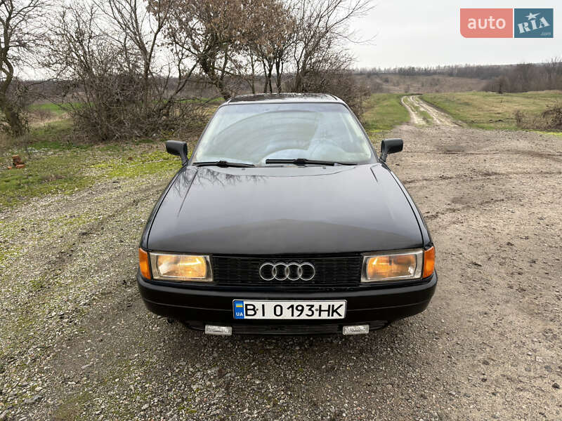 Седан Audi 80 1991 в Ромнах фото 3 Седан Audi 80 1991 в Ромнах