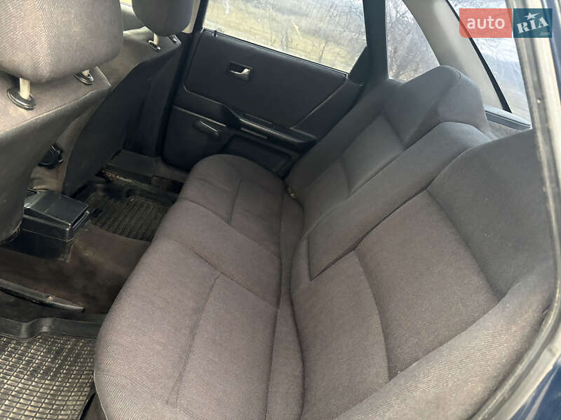 Седан Audi 80 1991 в Ромнах фото 11 Седан Audi 80 1991 в Ромнах
