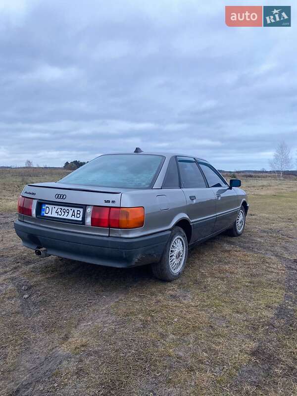 Седан Audi 80 1988 в Бродах