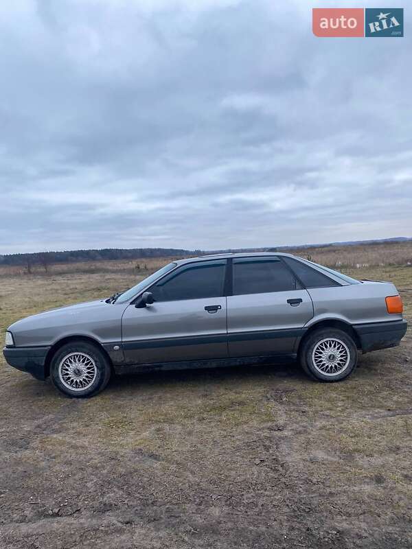 Седан Audi 80 1988 в Бродах