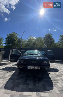 Седан Audi 80 1989 в Каневе