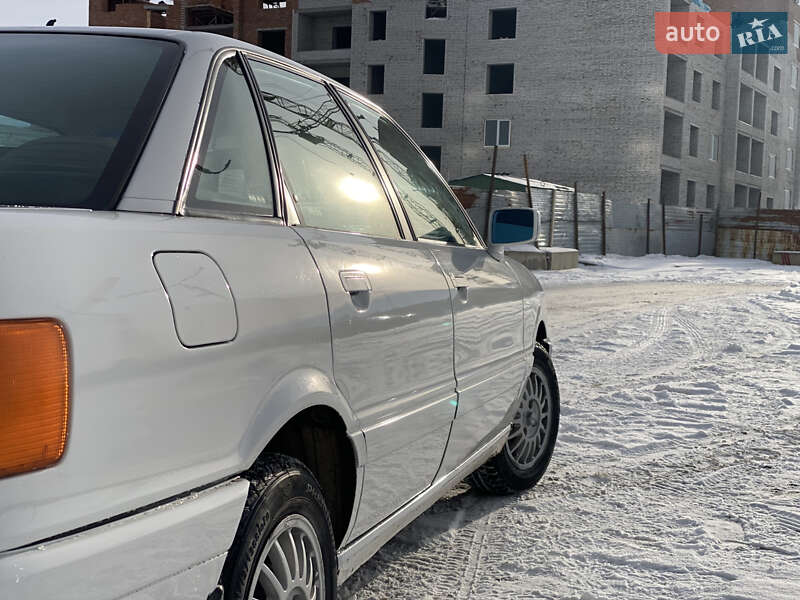 Седан Audi 80 1989 в Виннице