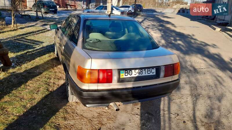 Седан Audi 80 1987 в Кременце
