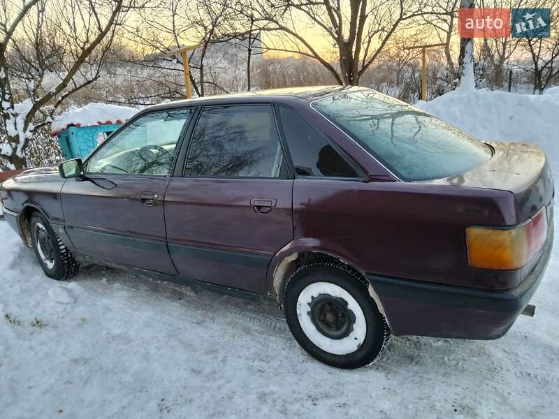 Седан Audi 80 1991 в Гощі