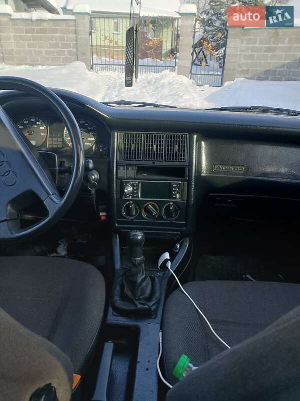 Седан Audi 80 1990 в Самборе