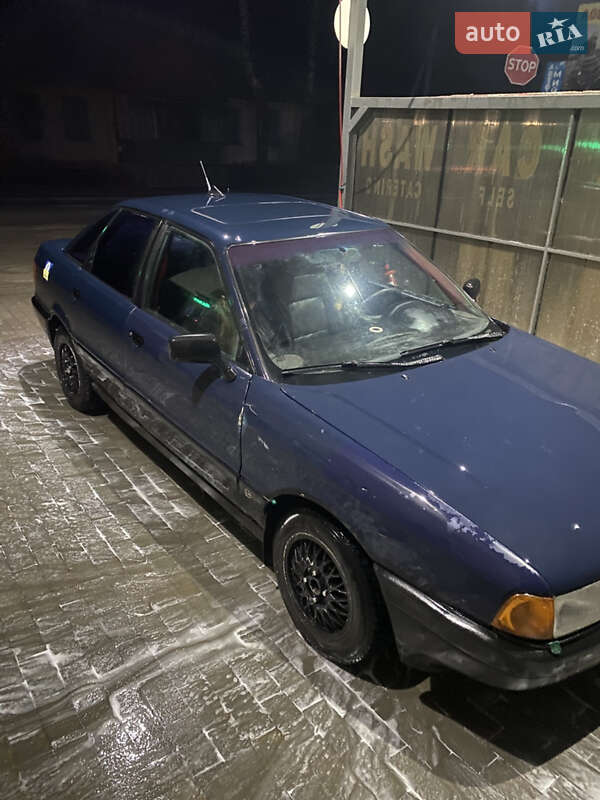 Седан Audi 80 1988 в Верховині