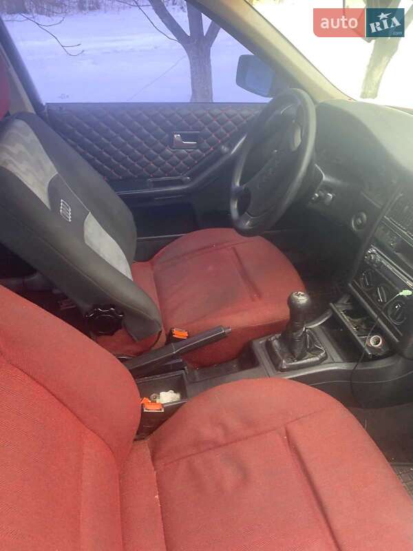 Седан Audi 80 1991 в Ратным фото 4 Седан Audi 80 1991 в Ратным