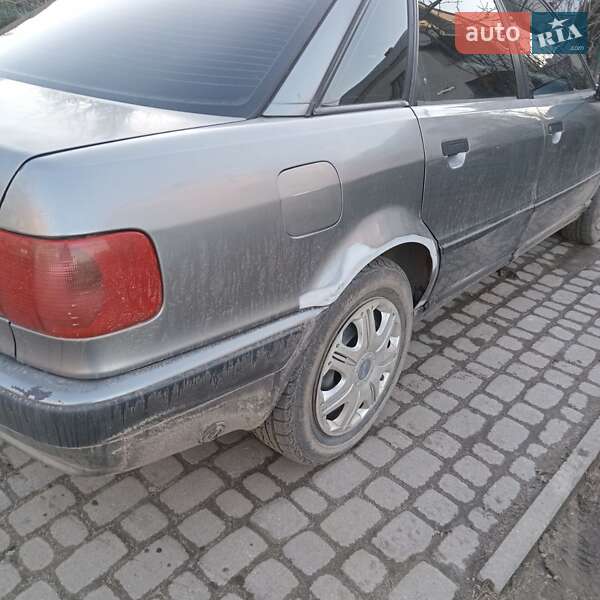 Седан Audi 80 1994 в Жовкве