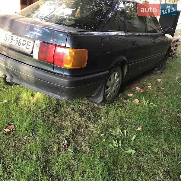 Седан Audi 80 1987 в Ужгороді