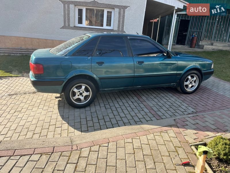 Седан Audi 80 1994 в Дубовом
