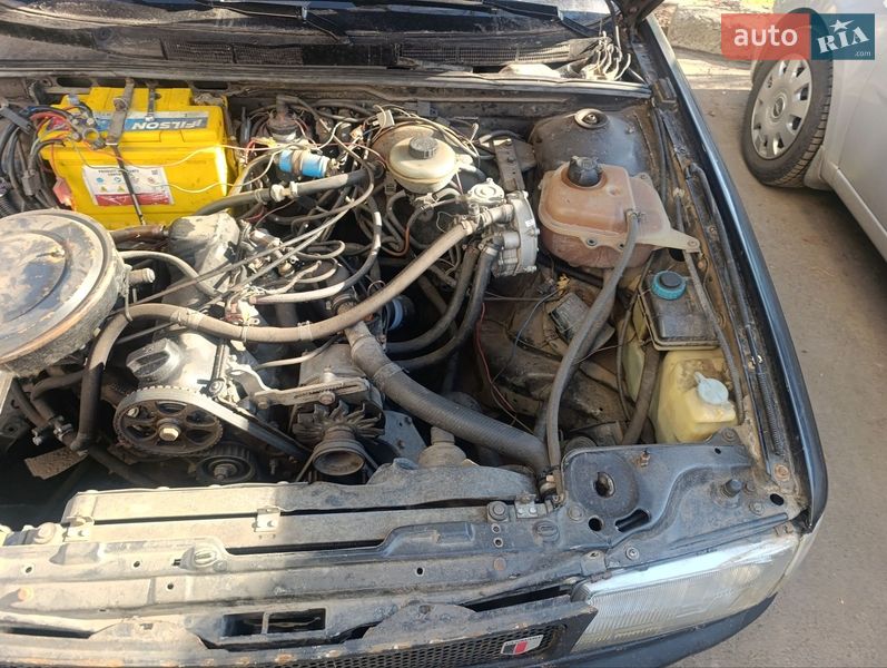 Седан Audi 80 1987 в Кременчуці