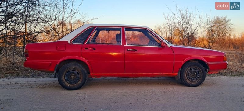 Седан Audi 80 1981 в Ратному