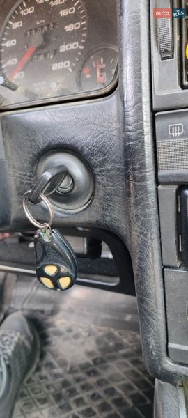 Седан Audi 80 1989 в Буске