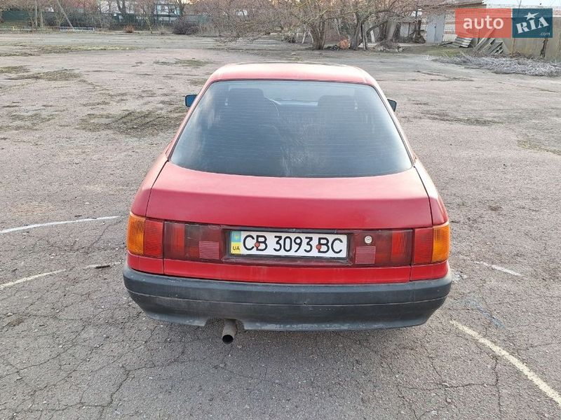 Седан Audi 80 1987 в Варве