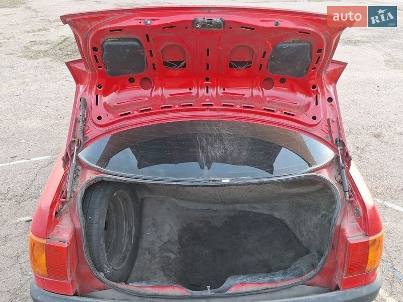 Седан Audi 80 1987 в Варве