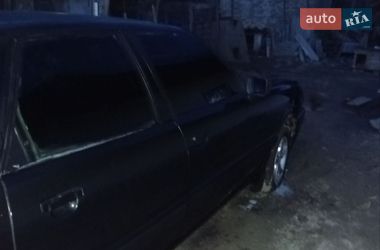 Седан Audi 80 1989 в Каневі