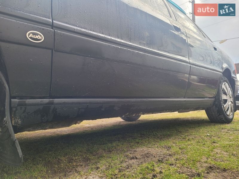 Седан Audi 80 1991 в Рогатине