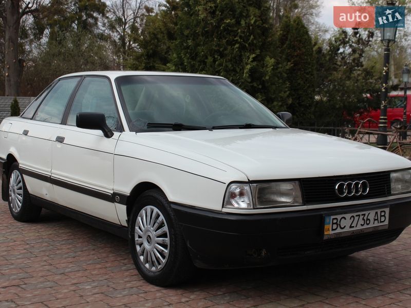 Седан Audi 80 1987 в Жовкве