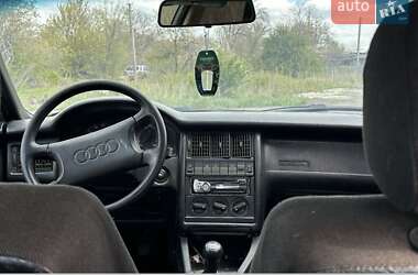 Седан Audi 80 1987 в Изюме