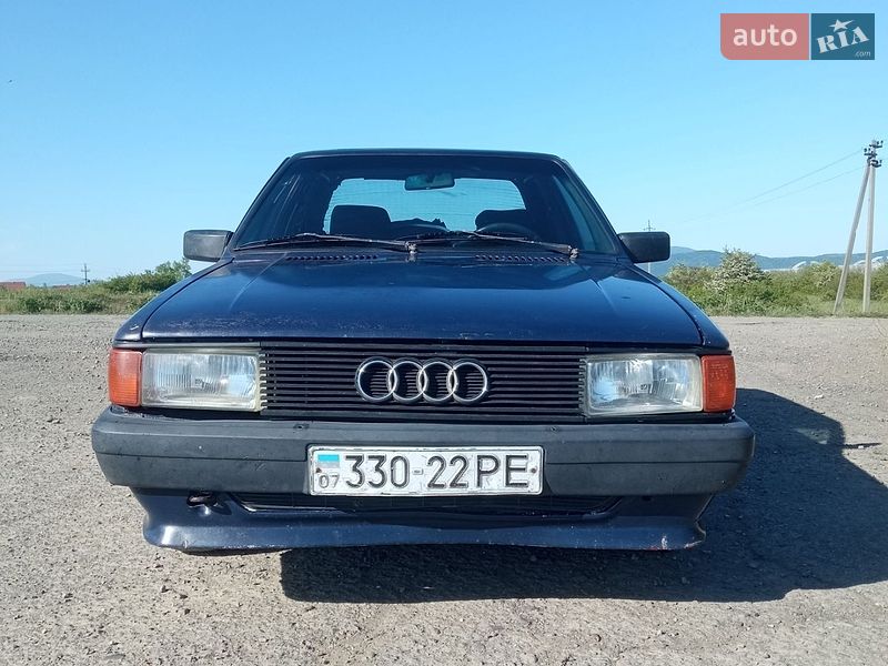 Седан Audi 80 1985 в Виноградові