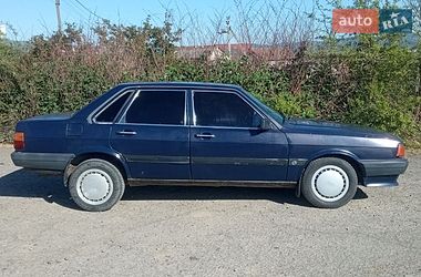 Седан Audi 80 1985 в Виноградові