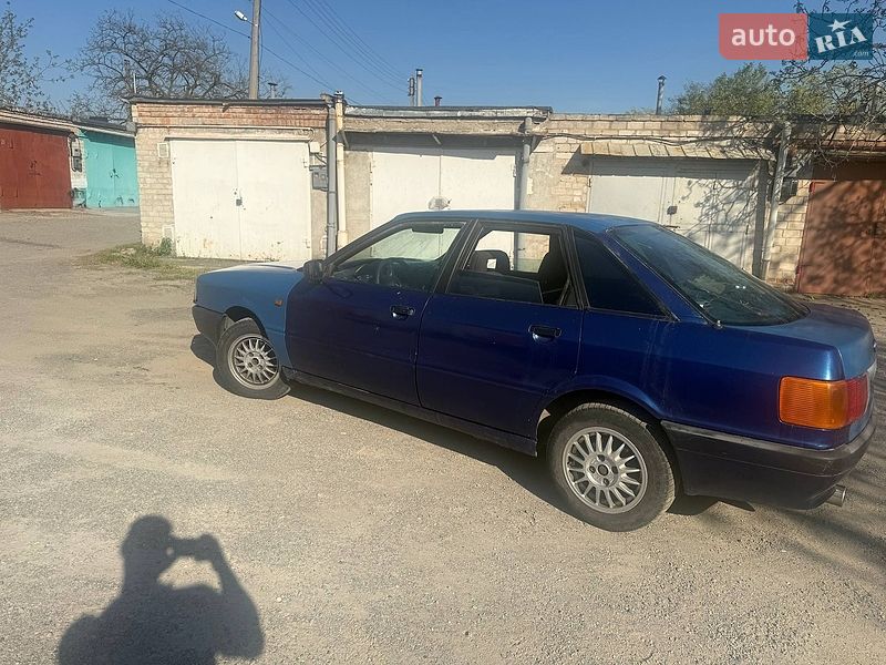 Седан Audi 80 1988 в Запоріжжі