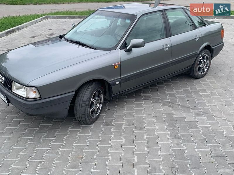 Седан Audi 80 1990 в Чернівцях