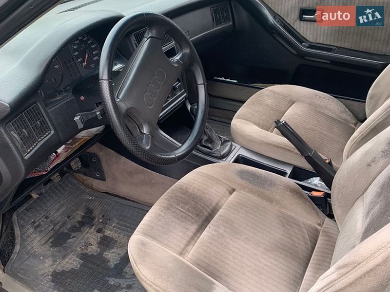 Седан Audi 80 1990 в Чернівцях