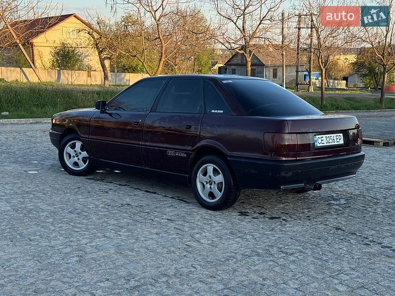 Седан Audi 80 1990 в Кельменцах