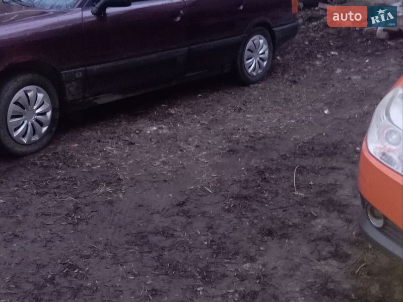Седан Audi 80 1990 в Черновцах