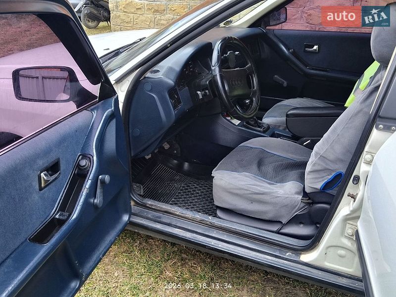 Седан Audi 80 1988 в Надворной
