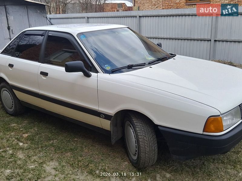Седан Audi 80 1988 в Надворной