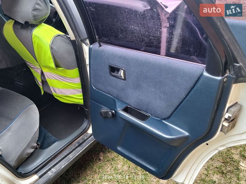 Седан Audi 80 1988 в Надворной