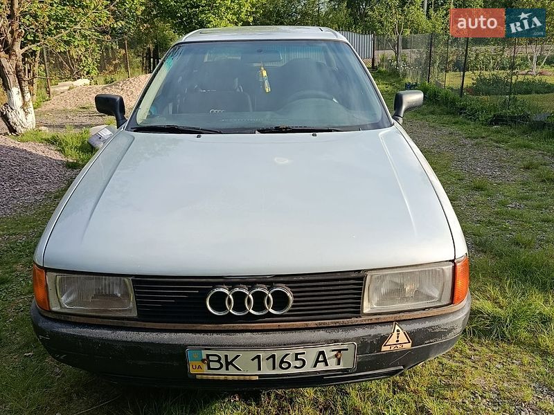 Седан Audi 80 1987 в Томашгороде