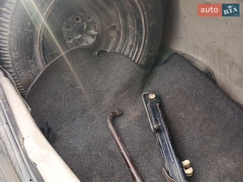 Седан Audi 80 1987 в Томашгороде