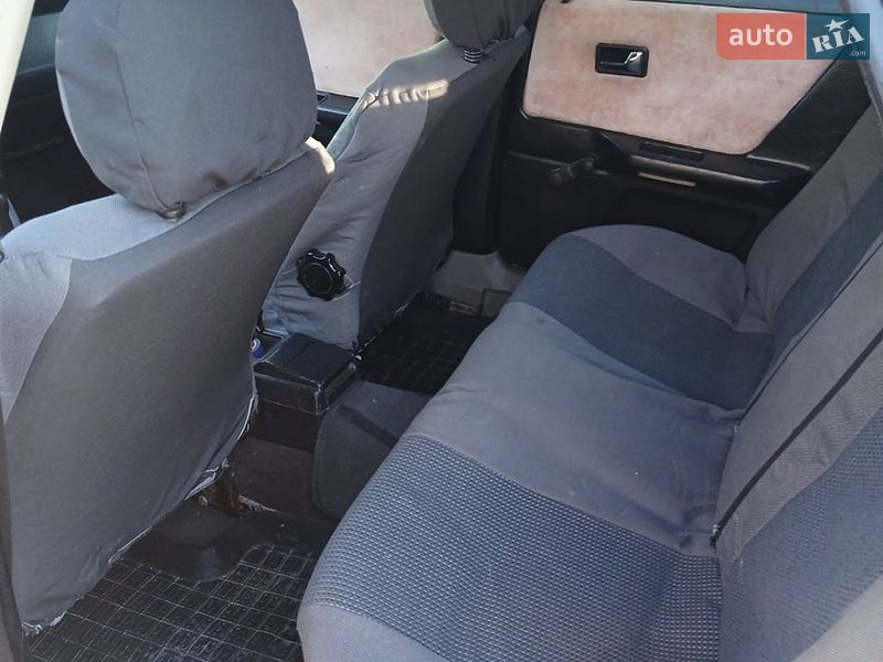 Седан Audi 80 1990 в Нововолинську