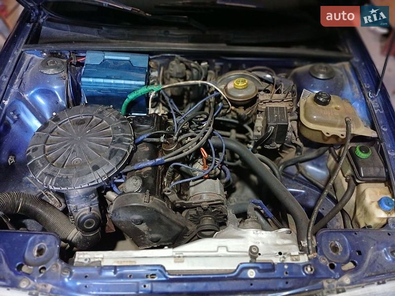 Седан Audi 80 1990 в Нововолинську