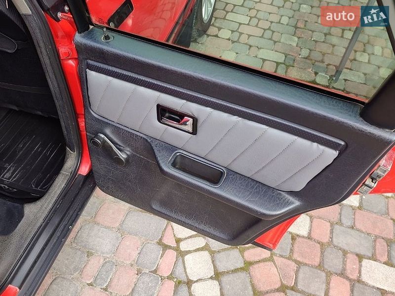Седан Audi 80 1994 в Борщеві