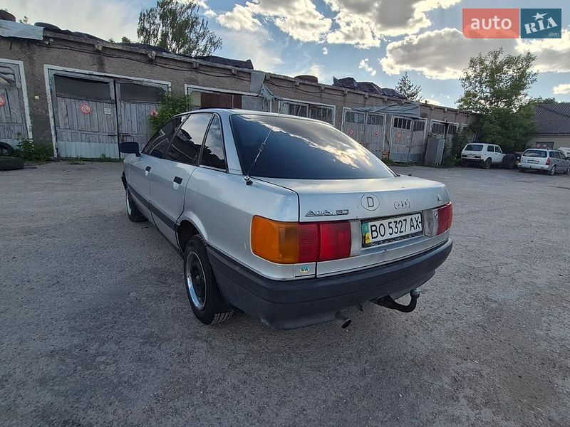 Седан Audi 80 1990 в Кременце