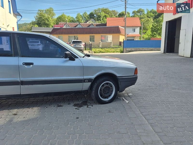 Седан Audi 80 1990 в Кременце