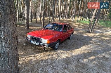 Седан Audi 80 1985 в Переяславе