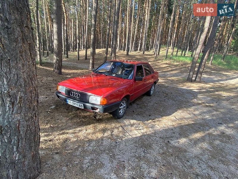 Седан Audi 80 1985 в Переяславе