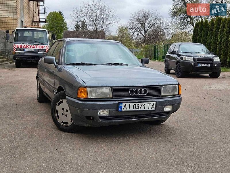 Седан Audi 80 1988 в Обухове