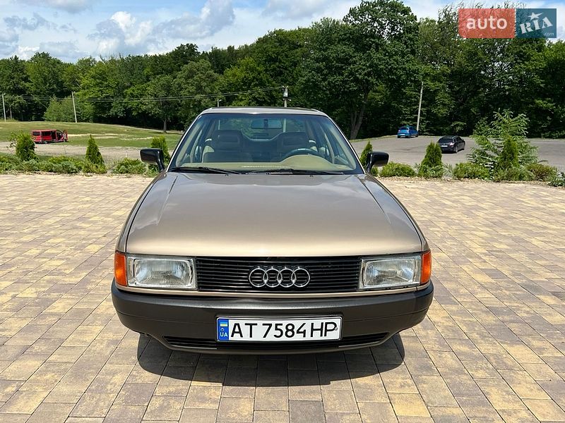 Седан Audi 80 1987 в Болехове
