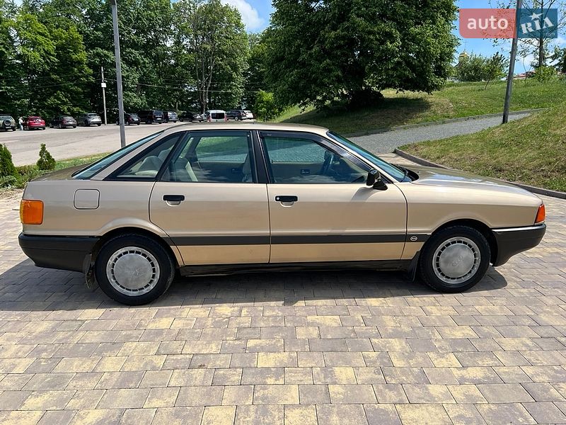 Седан Audi 80 1987 в Болехове