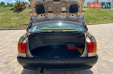 Седан Audi 80 1987 в Болехове