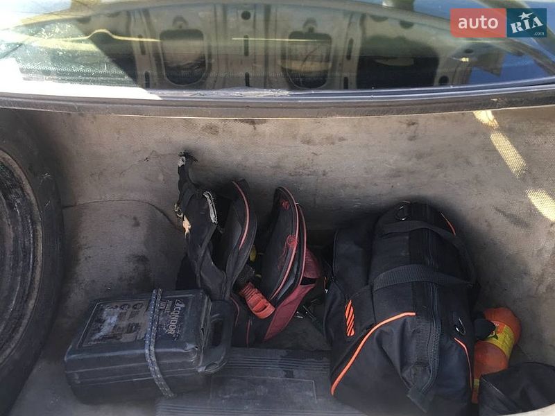 Седан Audi 80 1988 в Володимирі