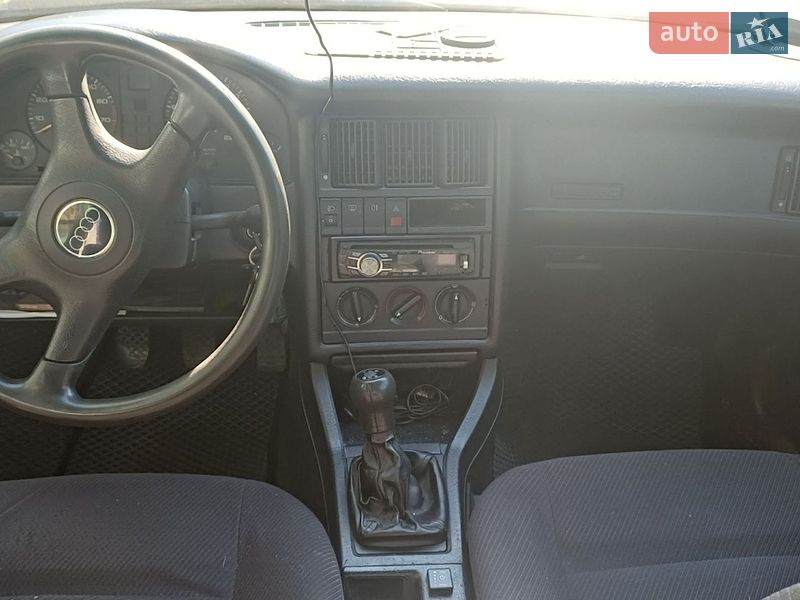Седан Audi 80 1993 в Миронівці