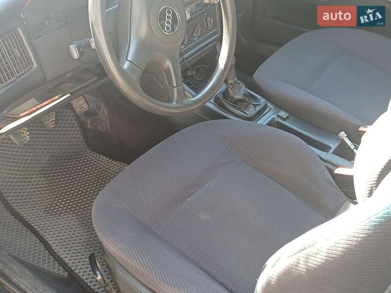 Седан Audi 80 1993 в Миронівці