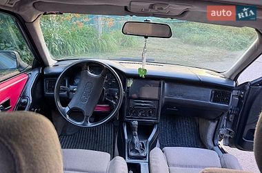 Седан Audi 80 1988 в Глобиному